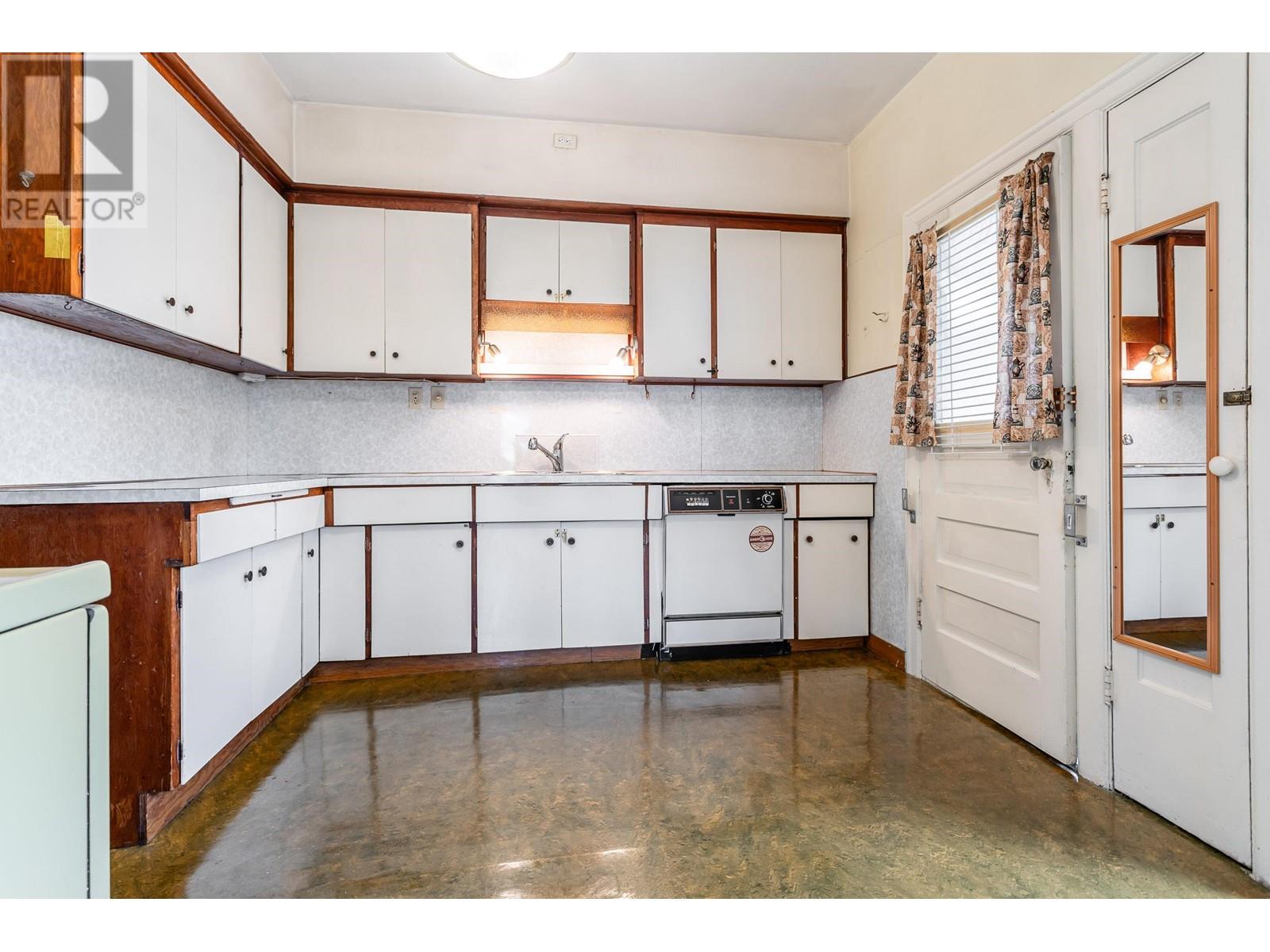 895 E 30th Avenue, Vancouver, British Columbia  V5V 2W2 - Photo 13 - R2986598