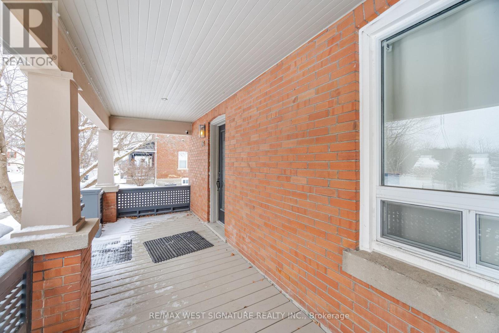 Property at 195 VICTORIA STREET W image 2