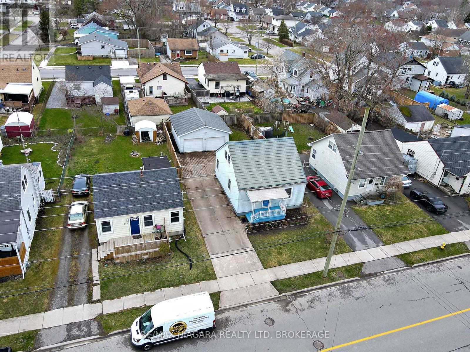 207 Gilmore Road, Fort Erie, Ontario  L2A 2M2 - Photo 22 - X12067033