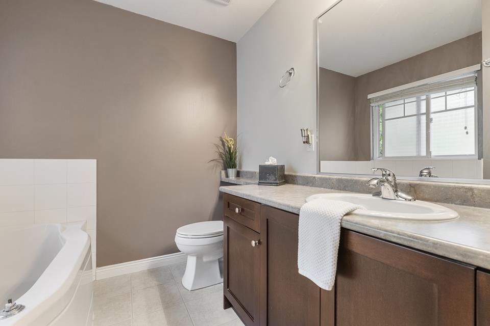 37 8717 159 Street, Surrey, British Columbia  V4N 5R9 - Photo 21 - R2984072