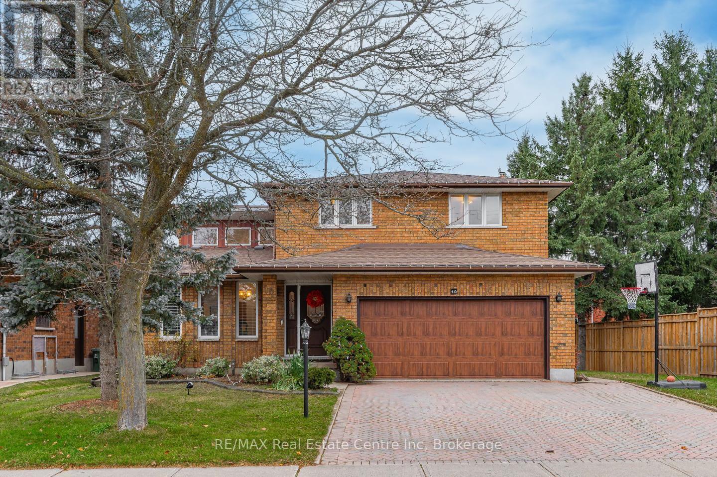 Property at 10 KORTRIGHT ROAD E image 1