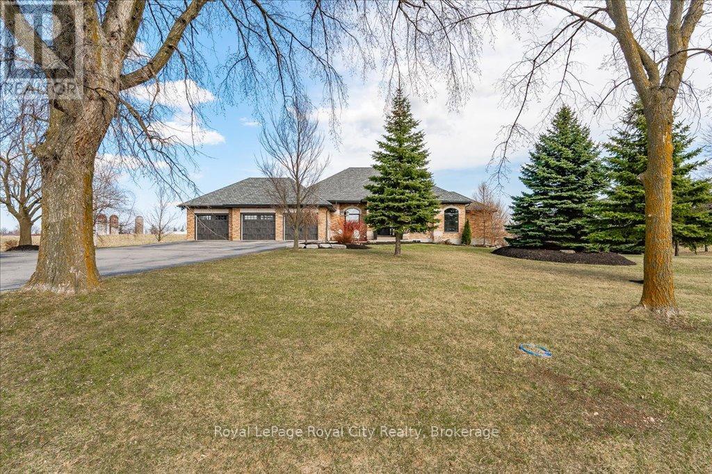 4663 Wellington 35 Road, Puslinch, Ontario  N1H 6J3 - Photo 6 - X12067129