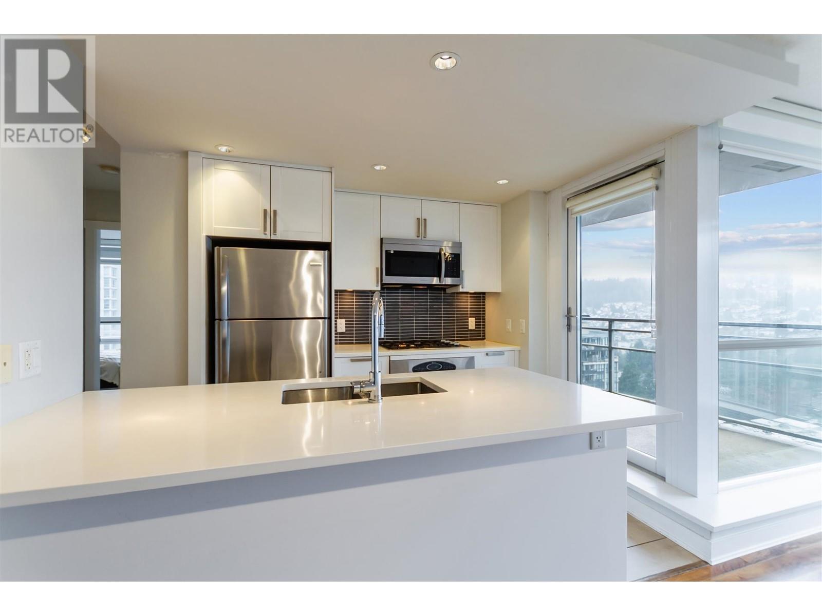 2601 2978 Glen Drive, Coquitlam, British Columbia  V3B 0C3 - Photo 5 - R2962599