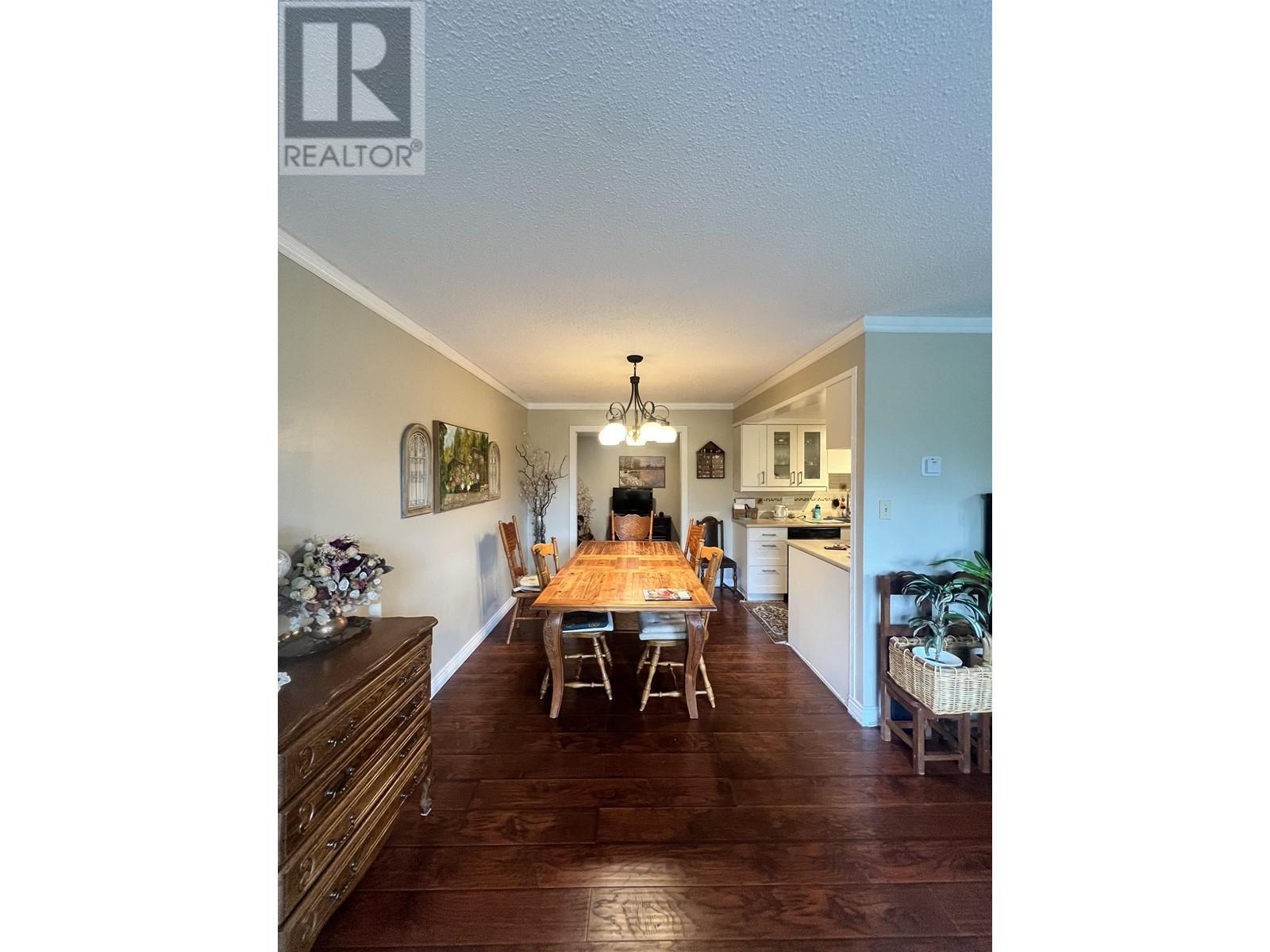 8861 Horne Street, Burnaby, British Columbia  V3N 4J8 - Photo 13 - R2984560