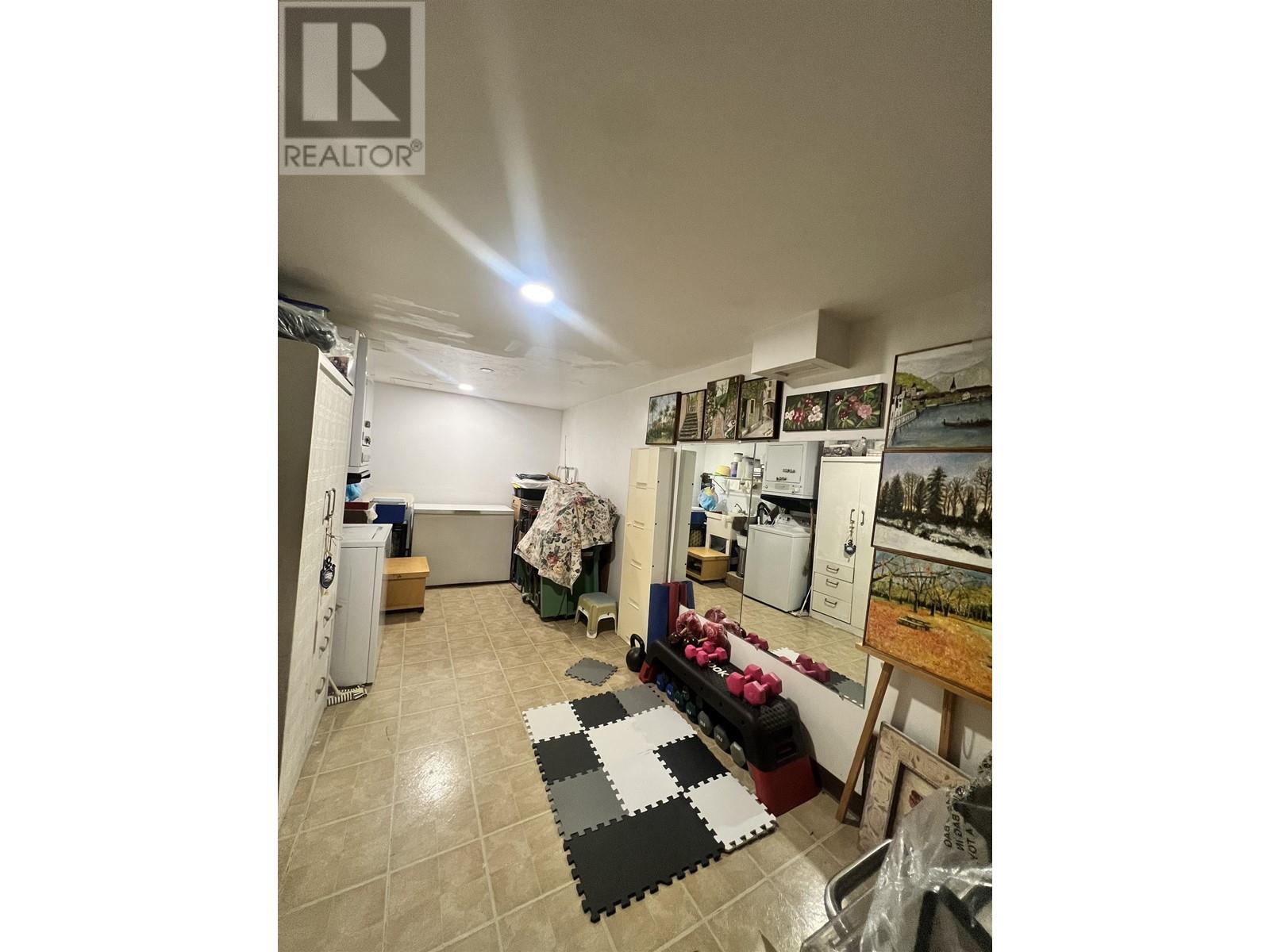8861 Horne Street, Burnaby, British Columbia  V3N 4J8 - Photo 34 - R2984560