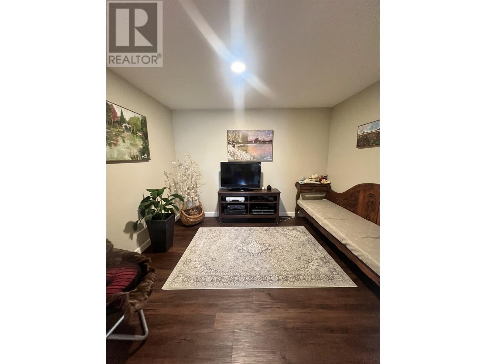 8861 Horne Street, Burnaby, British Columbia  V3N 4J8 - Photo 15 - R2984560