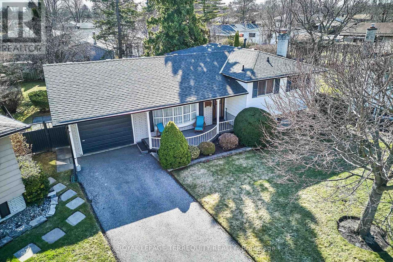 Property at 32 O'DELL COURT image 2