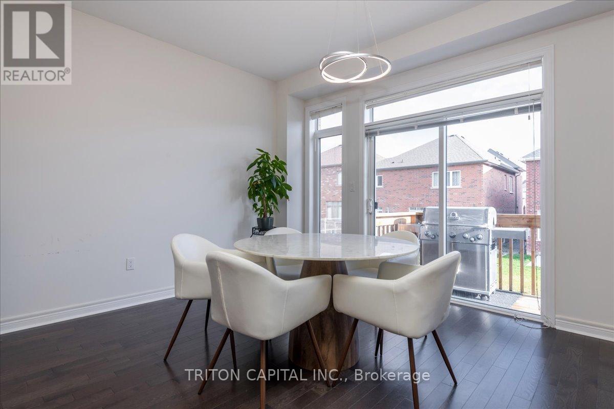 167 Inverness E Way, Bradford West Gwillimbury, Ontario  L3Z 2A6 - Photo 11 - N12066978