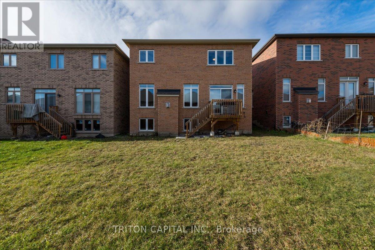 167 Inverness E Way, Bradford West Gwillimbury, Ontario  L3Z 2A6 - Photo 24 - N12066978