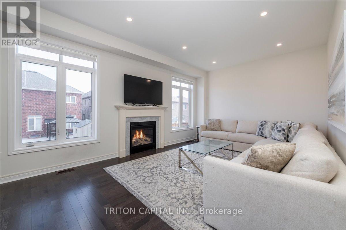 Property at 167 INVERNESS E WAY image 4