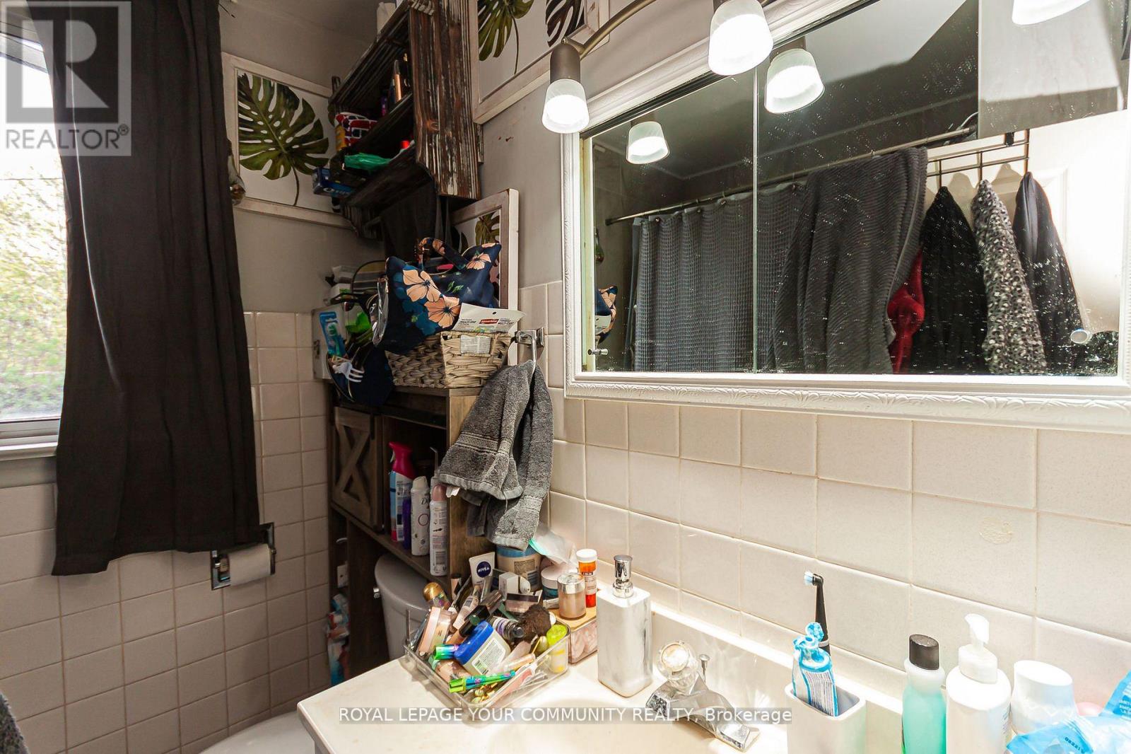 593 Watson Avenue, Newmarket, Ontario  L3Y 2V2 - Photo 7 - N12067084