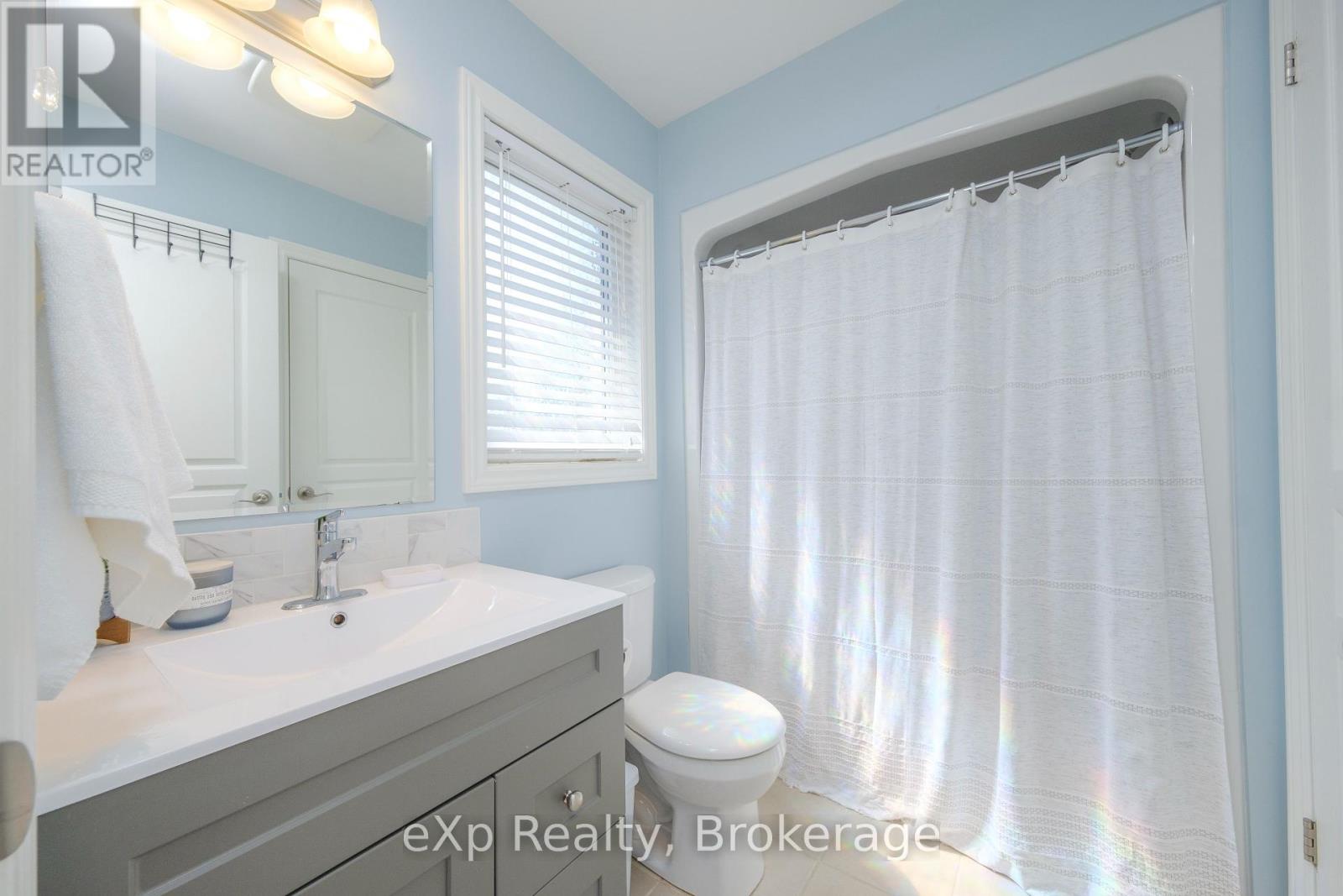 367 Sandy Acres Road, Saugeen Shores, Ontario  N0H 2C2 - Photo 13 - X12063336