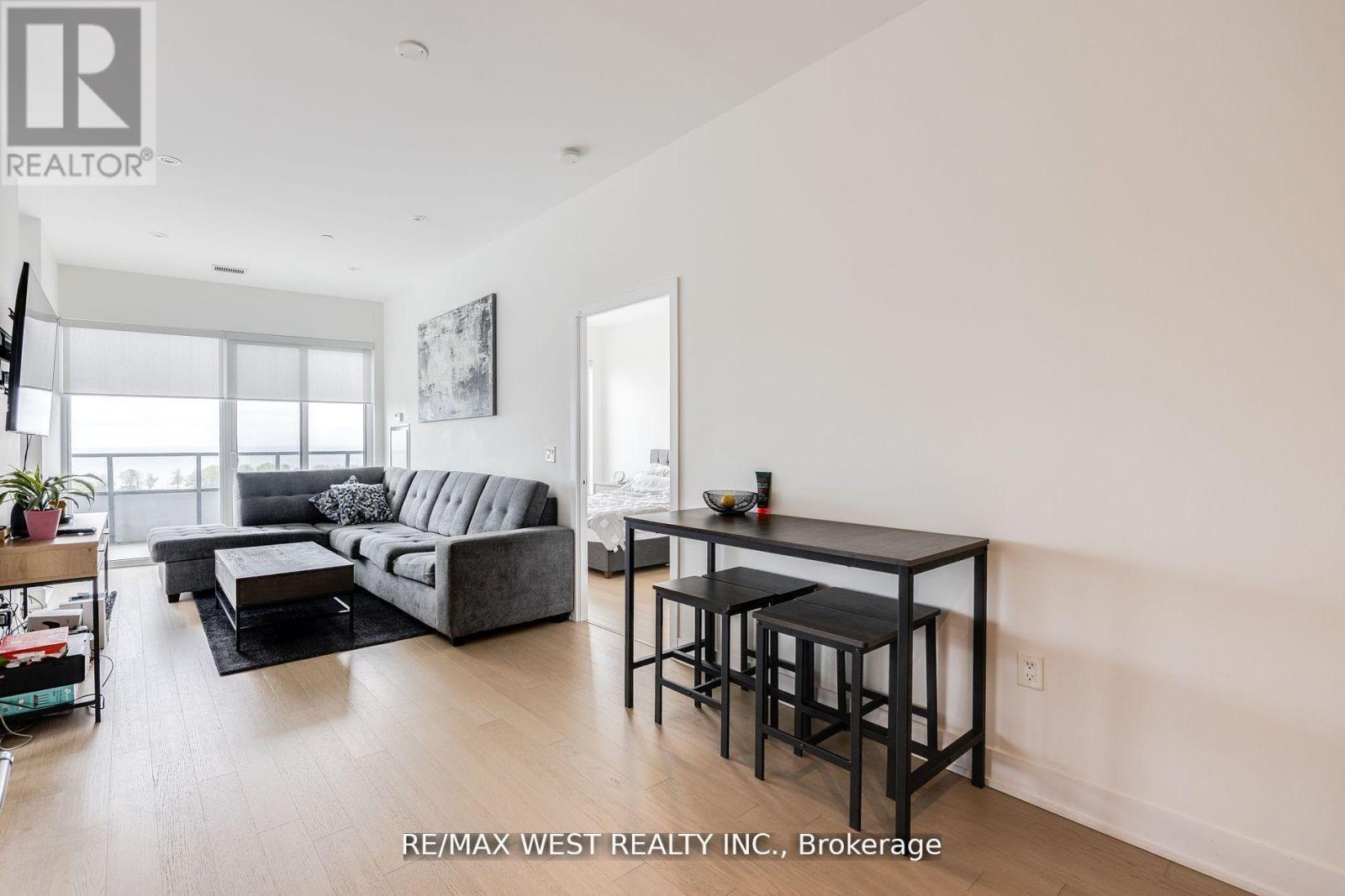 Property at 702 - 20 SHORE BREEZE DRIVE image 4