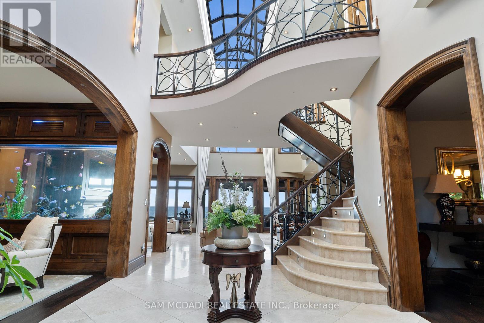1500 Watersedge Road, Mississauga, Ontario  L5J 1A4 - Photo 4 - W12067126