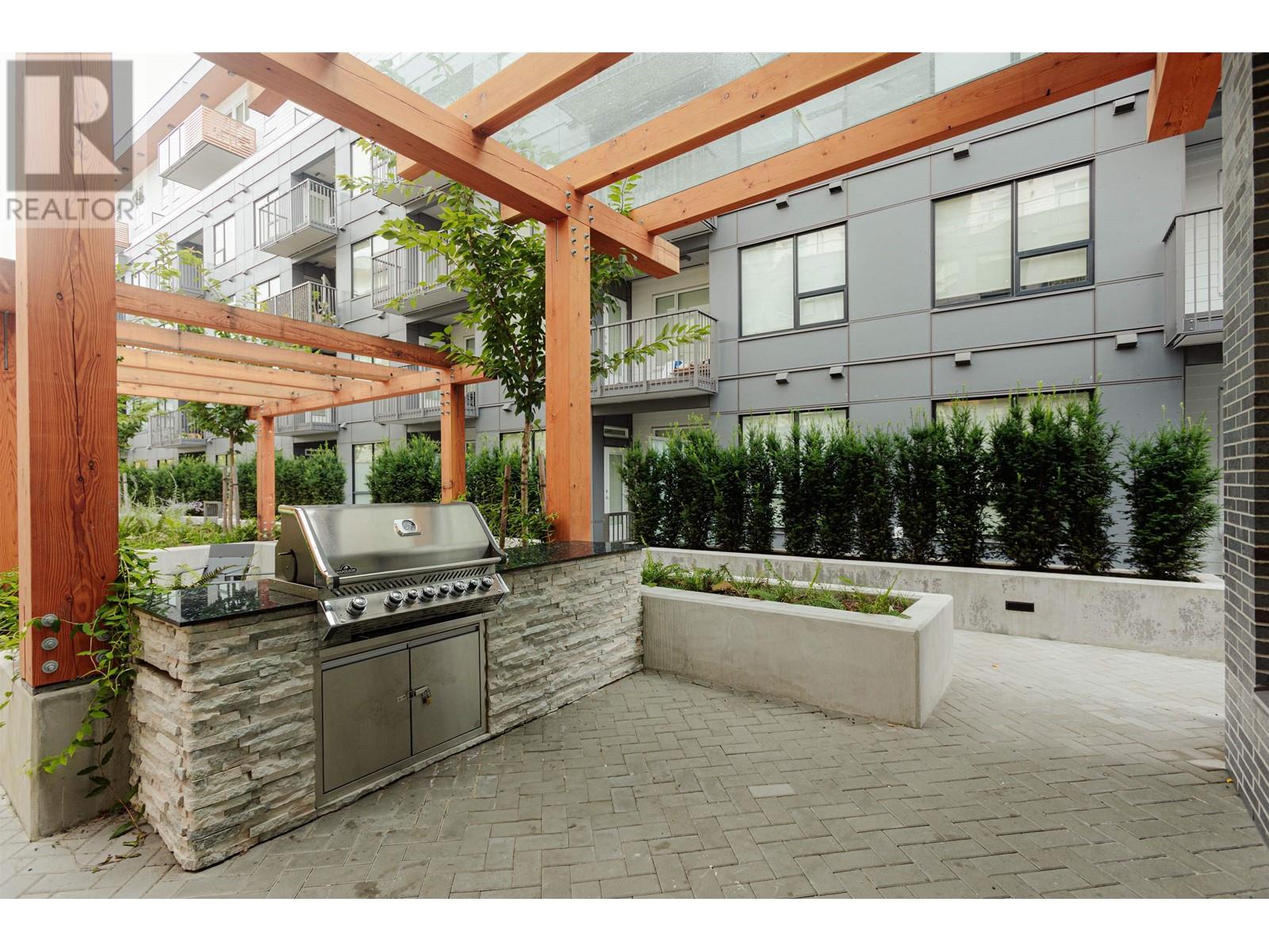 402 645 Como Lake Avenue, Coquitlam, British Columbia  V3J 0N9 - Photo 17 - R2986916