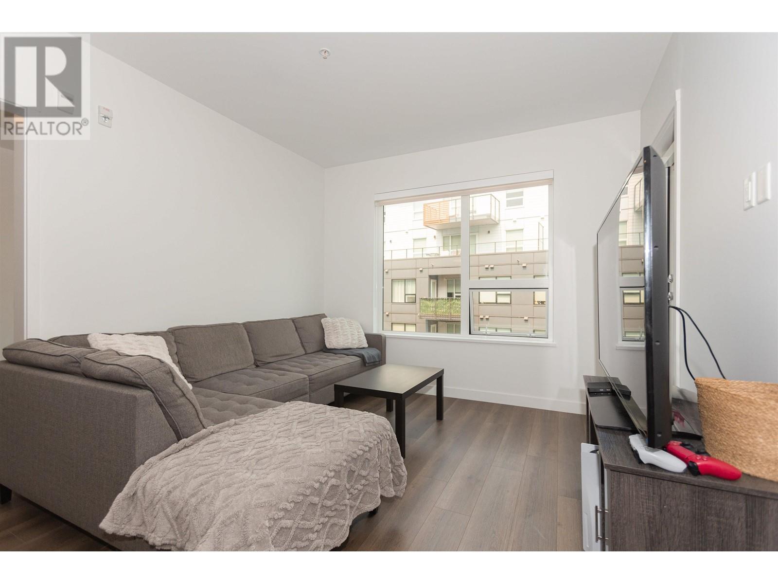 402 645 Como Lake Avenue, Coquitlam, British Columbia  V3J 0N9 - Photo 2 - R2986916