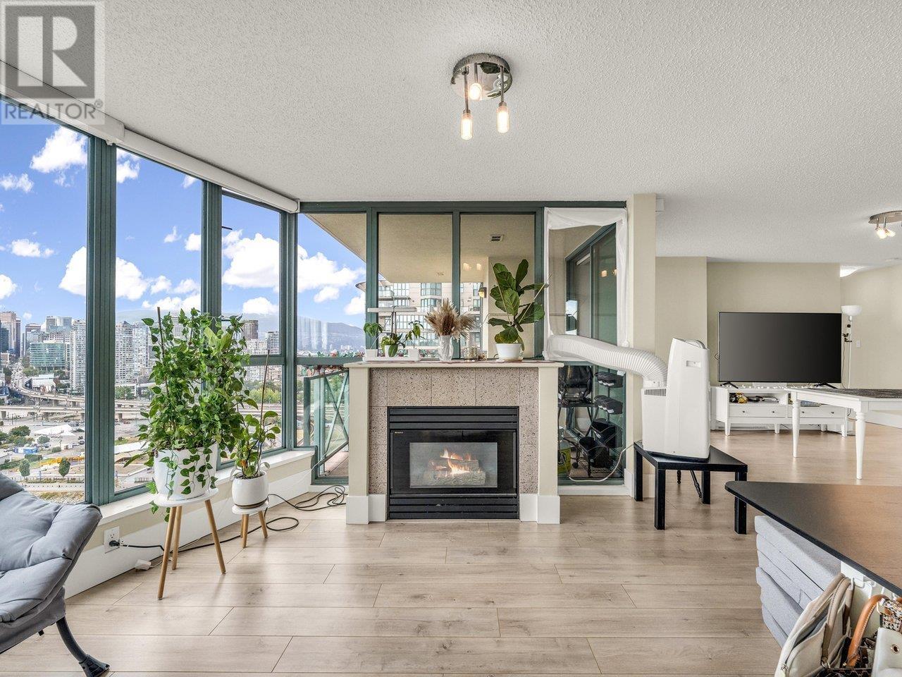 2302 1188 Quebec Street, Vancouver, British Columbia  V6A 4B3 - Photo 11 - R2986924