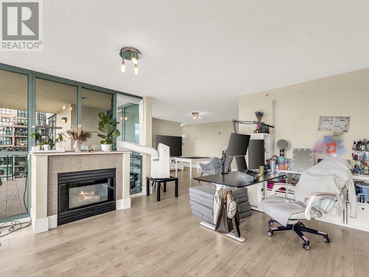 2302 1188 Quebec Street, Vancouver, British Columbia  V6A 4B3 - Photo 12 - R2986924