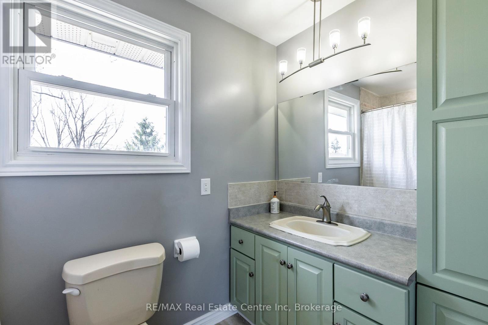 68 Hillview Drive, Wilmot, Ontario  N3A 2V3 - Photo 29 - X12067171
