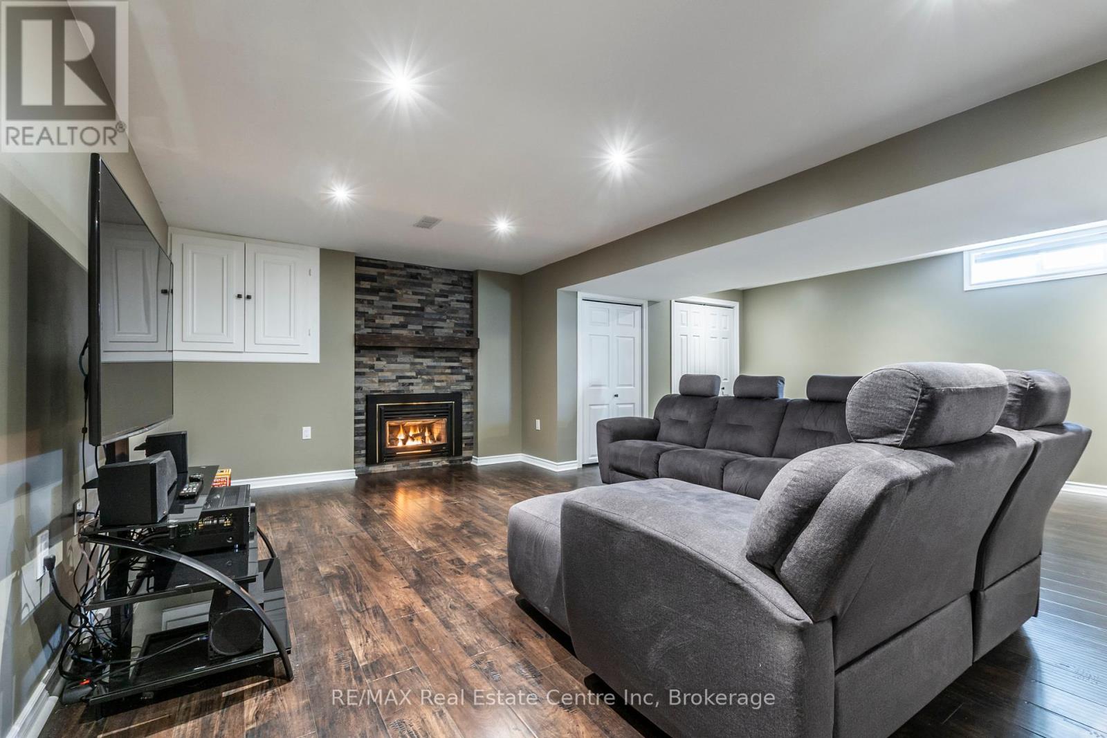 68 Hillview Drive, Wilmot, Ontario  N3A 2V3 - Photo 31 - X12067171
