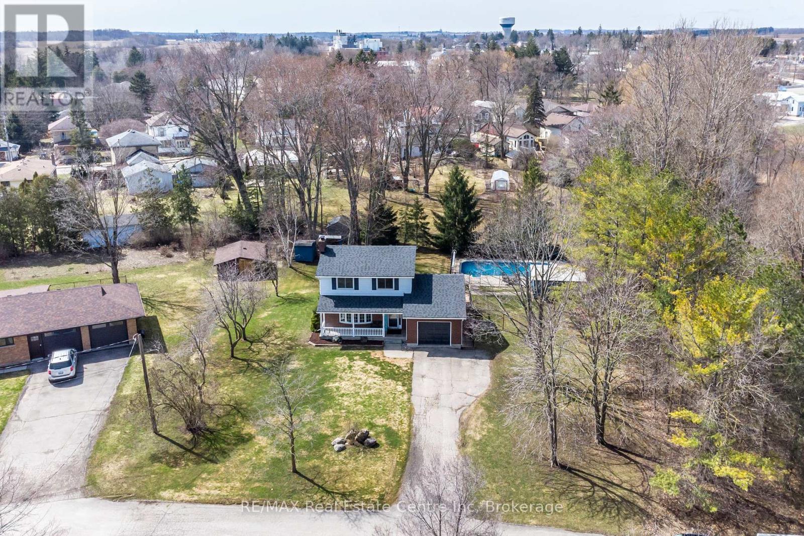 68 Hillview Drive, Wilmot, Ontario  N3A 2V3 - Photo 5 - X12067171
