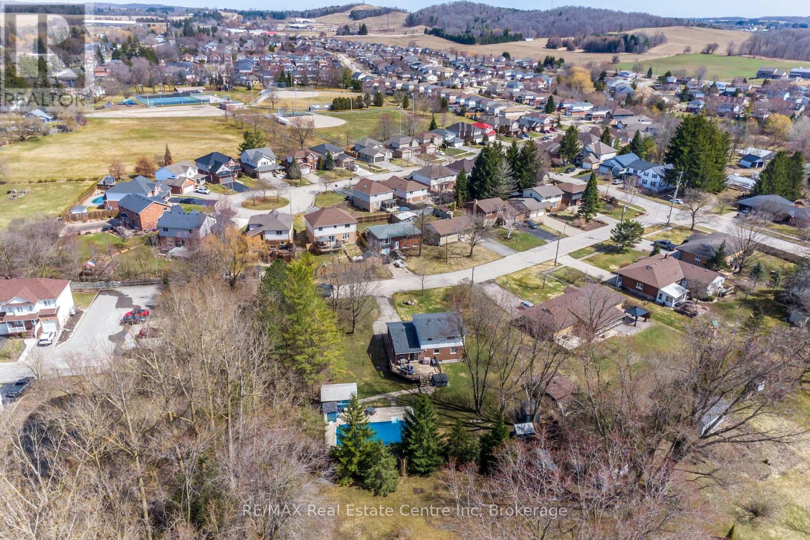 68 Hillview Drive, Wilmot, Ontario  N3A 2V3 - Photo 6 - X12067171