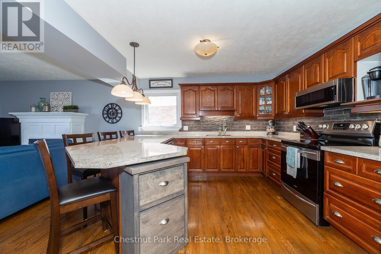 2693 8th Avenue E, Owen Sound, Ontario  N4K 6S5 - Photo 12 - X12067213