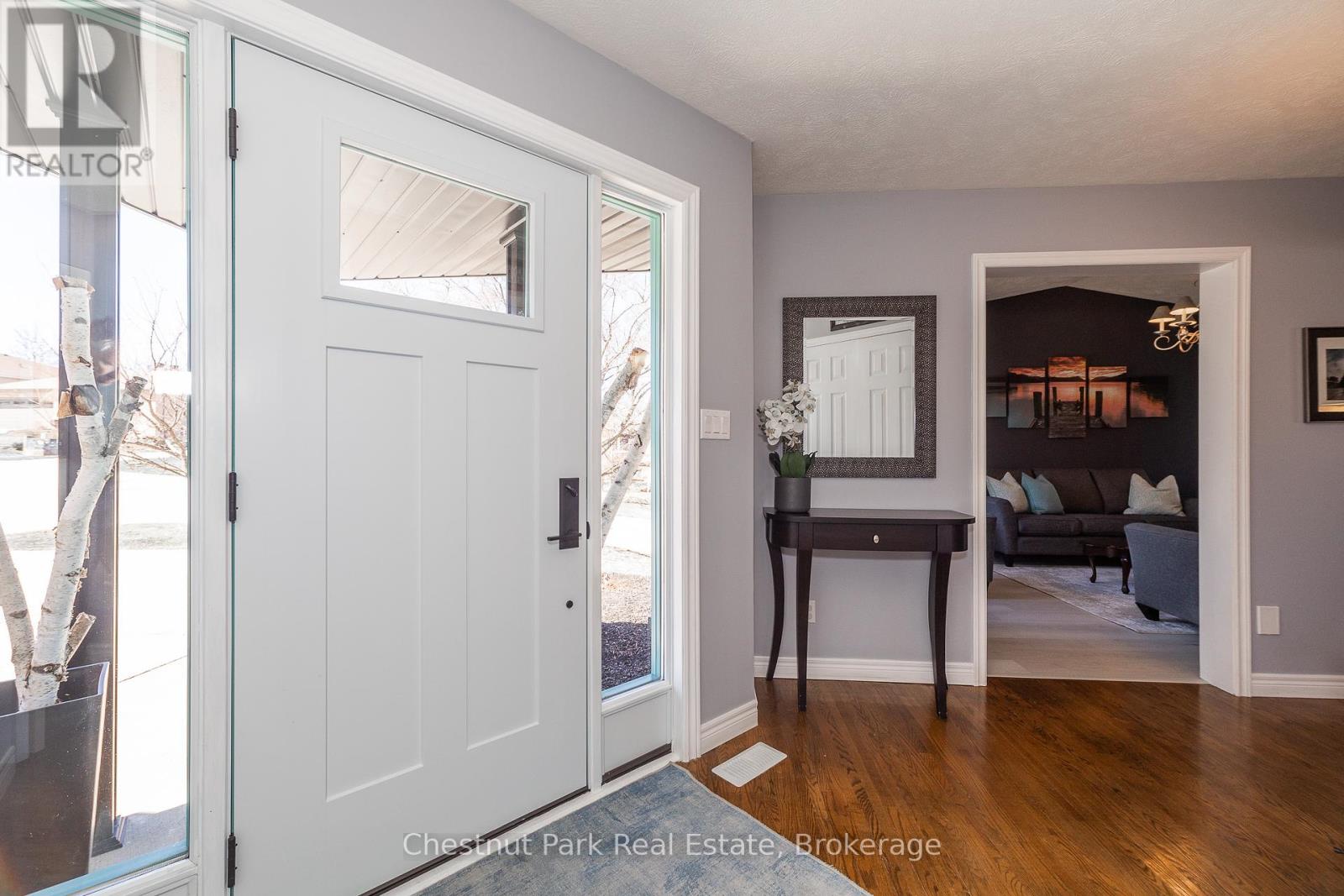 2693 8th Avenue E, Owen Sound, Ontario  N4K 6S5 - Photo 2 - X12067213
