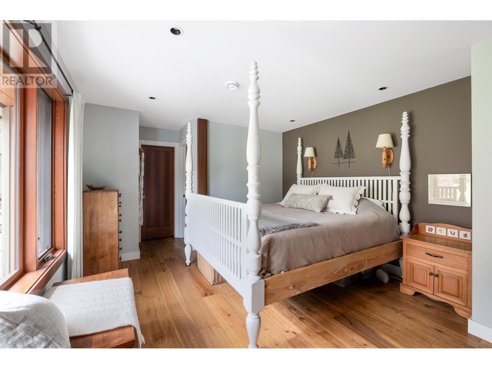 986 Tudor Avenue, North Vancouver, British Columbia  V7R 1X7 - Photo 28 - R2986844