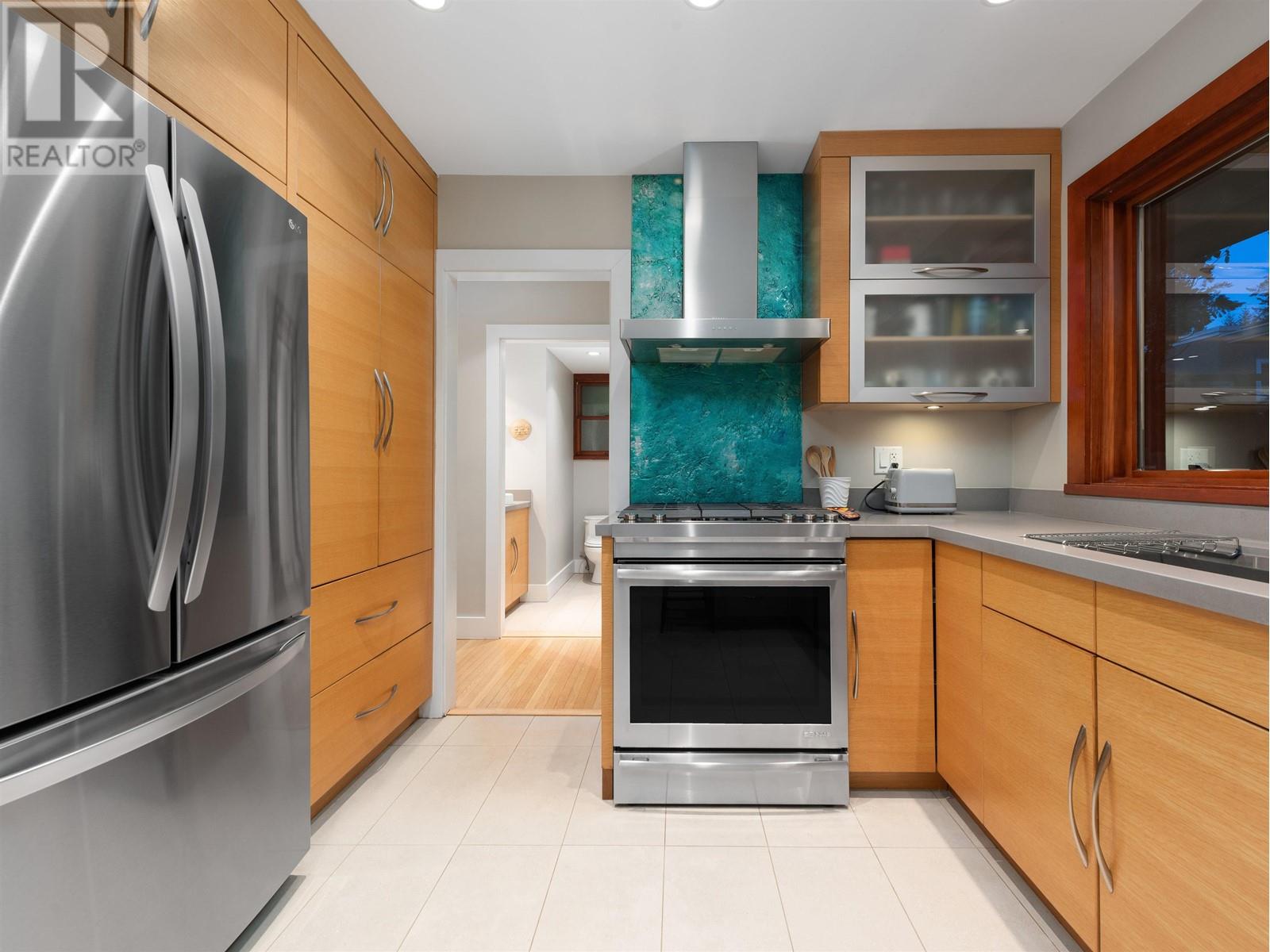 1144 W Keith Road, North Vancouver, British Columbia  V7P 1Y7 - Photo 12 - R2986864