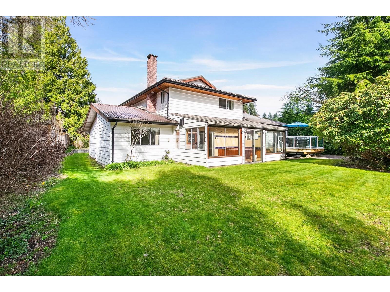 1601 Platt Crescent, North Vancouver, British Columbia  V7J 1X9 - Photo 12 - R2986875