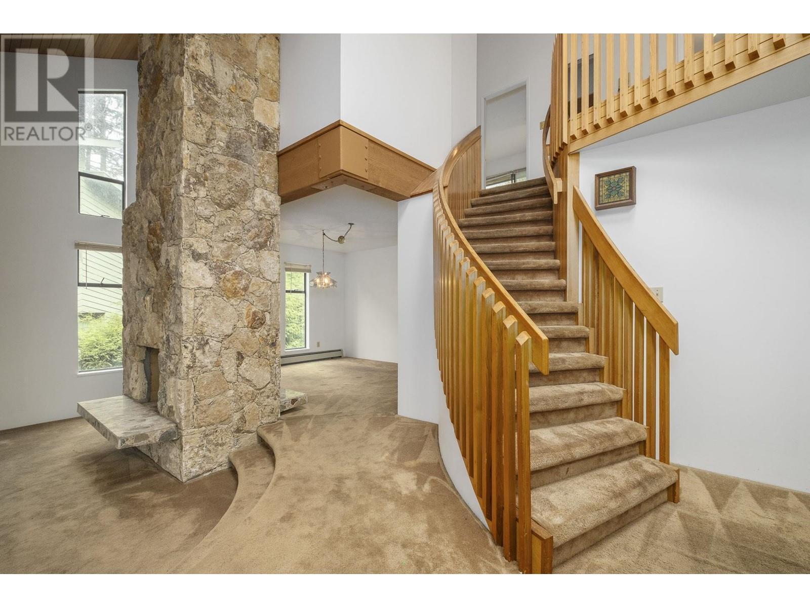 5563 Staghorn Place, North Vancouver, British Columbia  V7R 4S5 - Photo 16 - R2986905