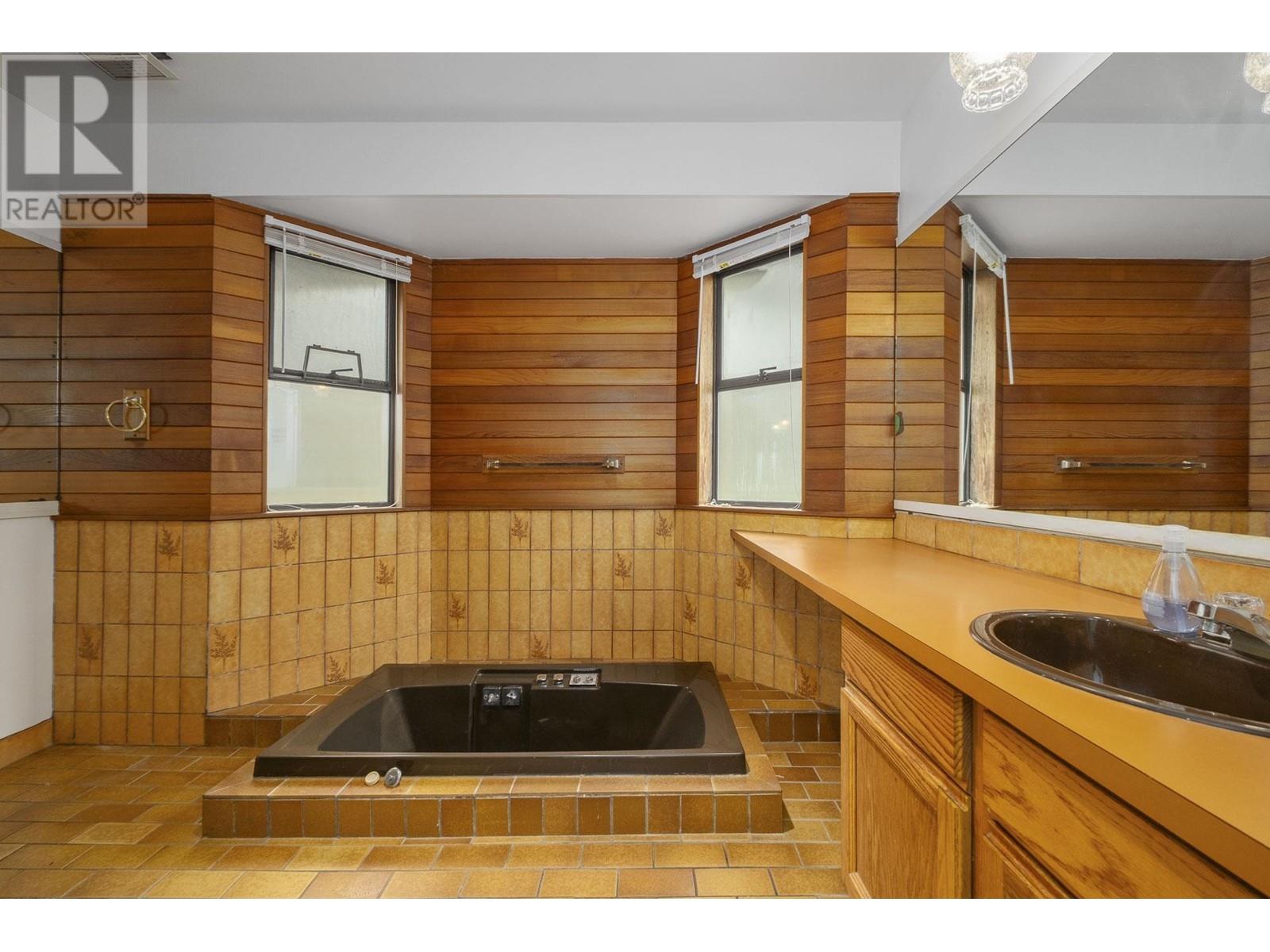 5563 Staghorn Place, North Vancouver, British Columbia  V7R 4S5 - Photo 21 - R2986905