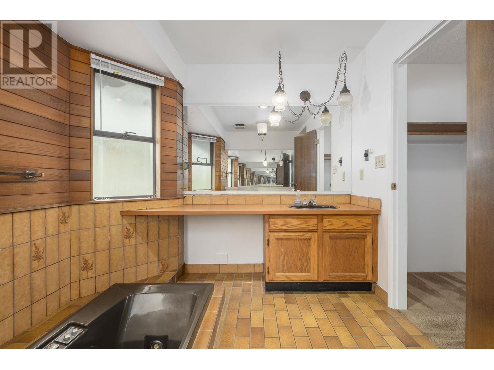 5563 Staghorn Place, North Vancouver, British Columbia  V7R 4S5 - Photo 22 - R2986905