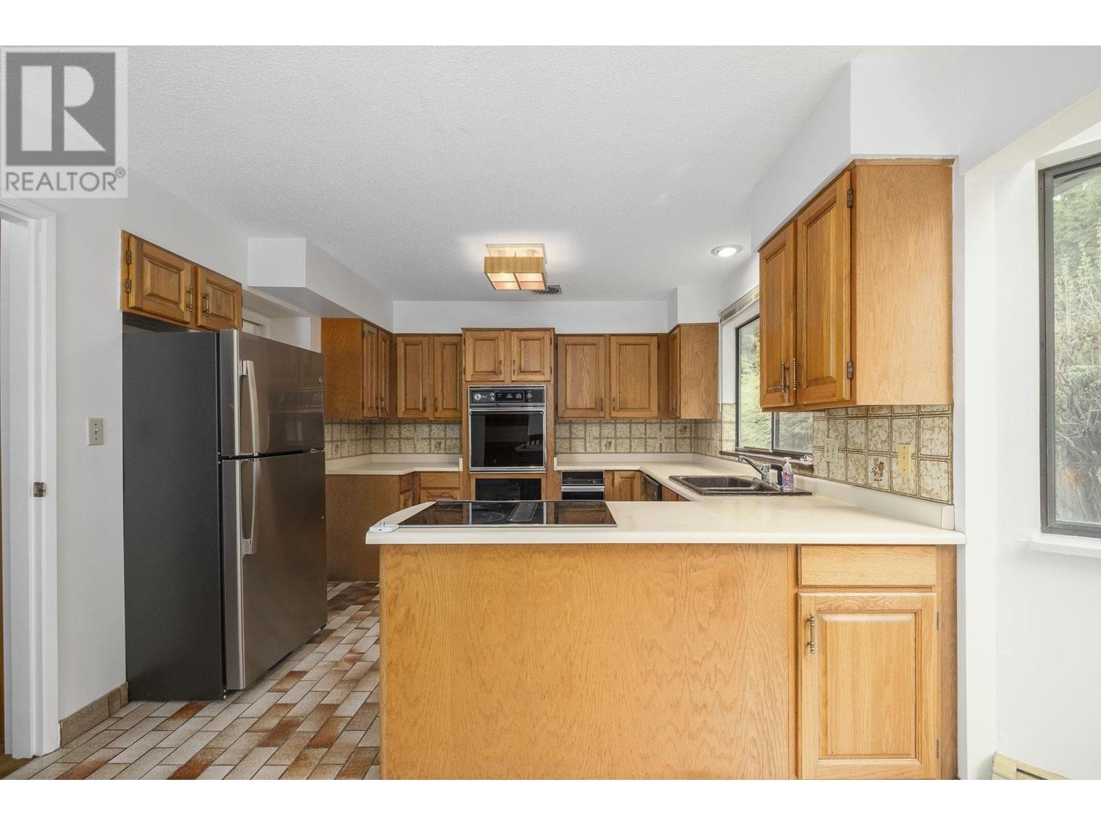 5563 Staghorn Place, North Vancouver, British Columbia  V7R 4S5 - Photo 7 - R2986905