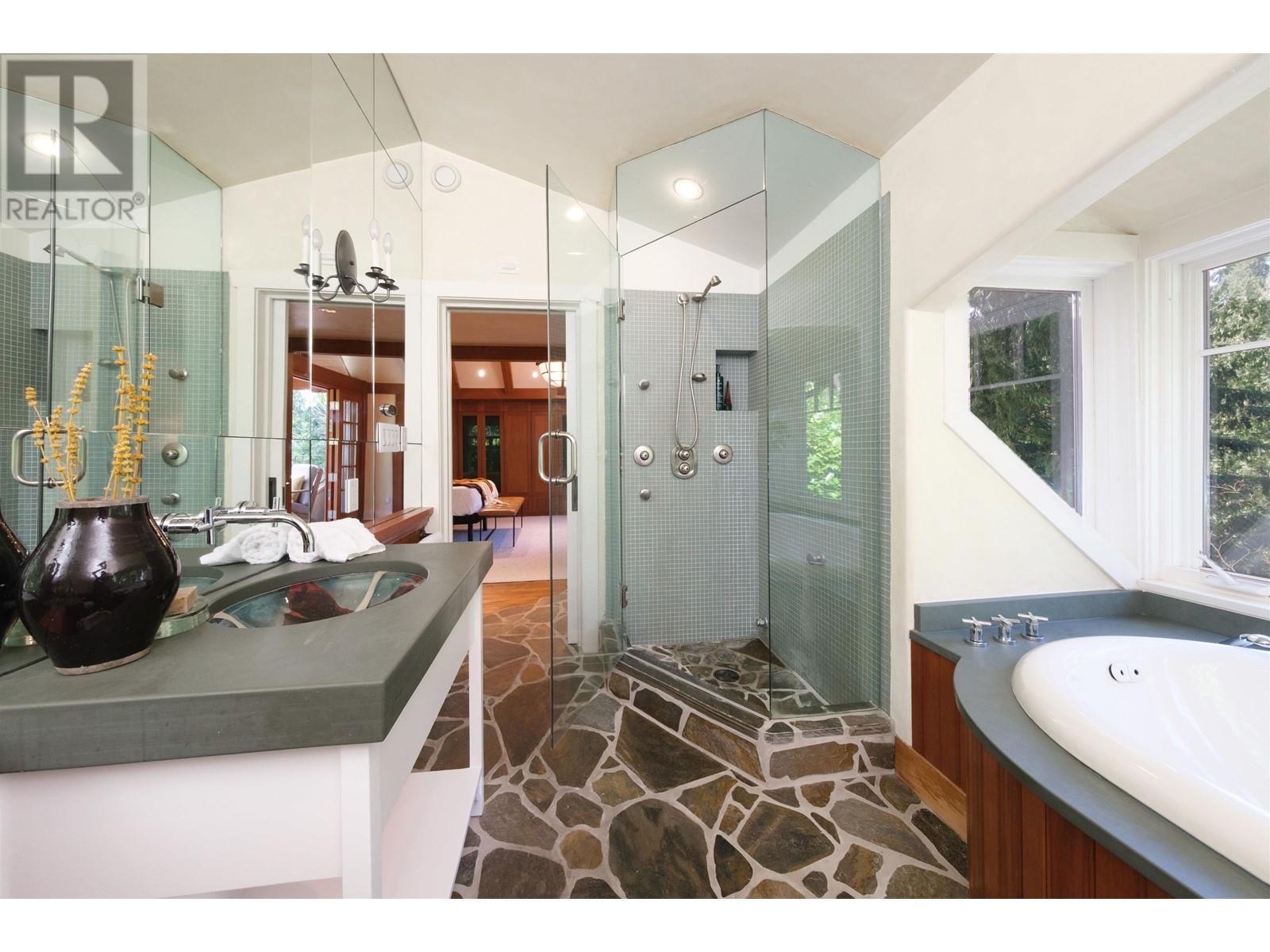 3179 Capilano Crescent, North Vancouver, British Columbia  V7R 4H4 - Photo 23 - R2986936