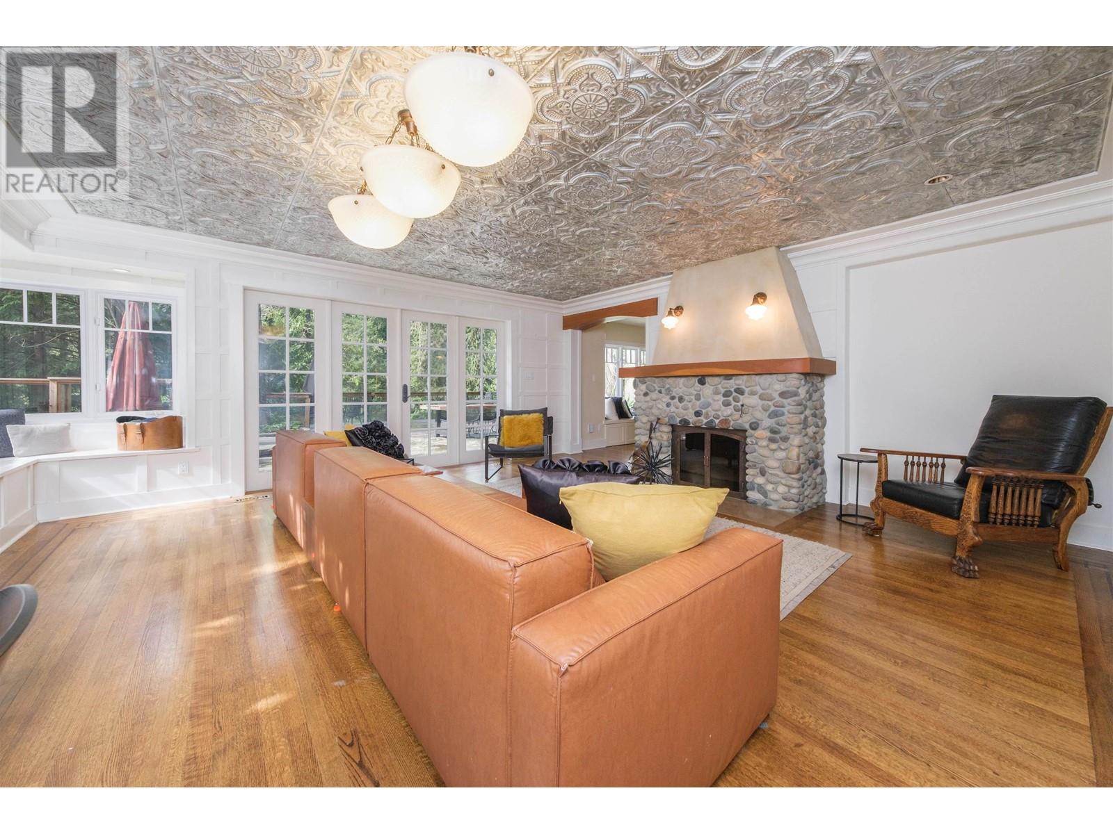 Property at 3179 CAPILANO CRESCENT image 3