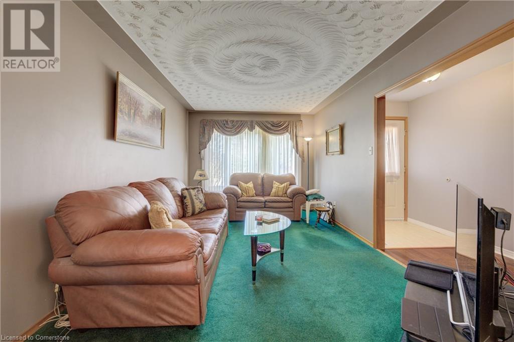 Property at 489 NORTHLAKE Drive image 5