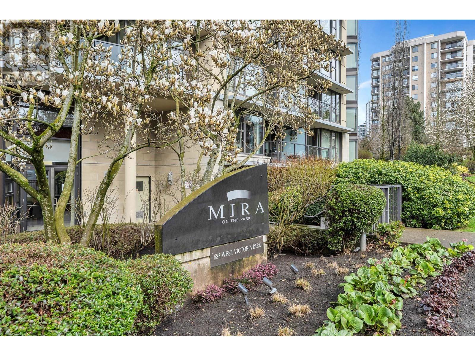 304 683 Victoria Park, North Vancouver, British Columbia  V7M 0A2 - Photo 3 - R2986735