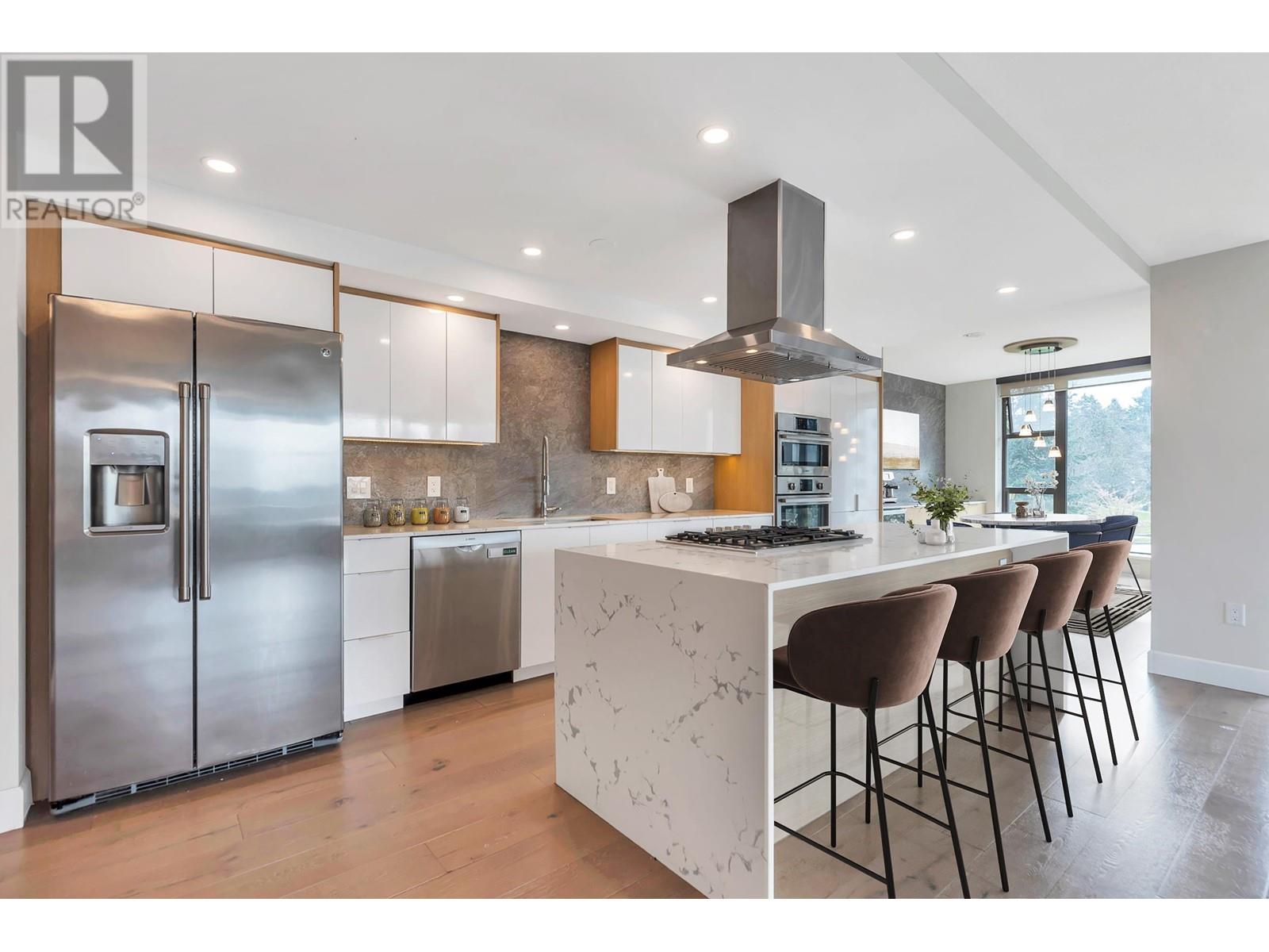304 683 Victoria Park, North Vancouver, British Columbia  V7M 0A2 - Photo 5 - R2986735