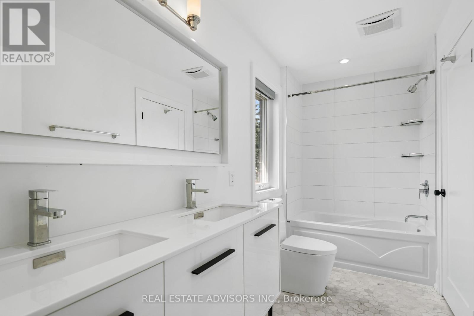 69 Fenwood Heights, Toronto, Ontario  M1M 2W1 - Photo 21 - E12024226