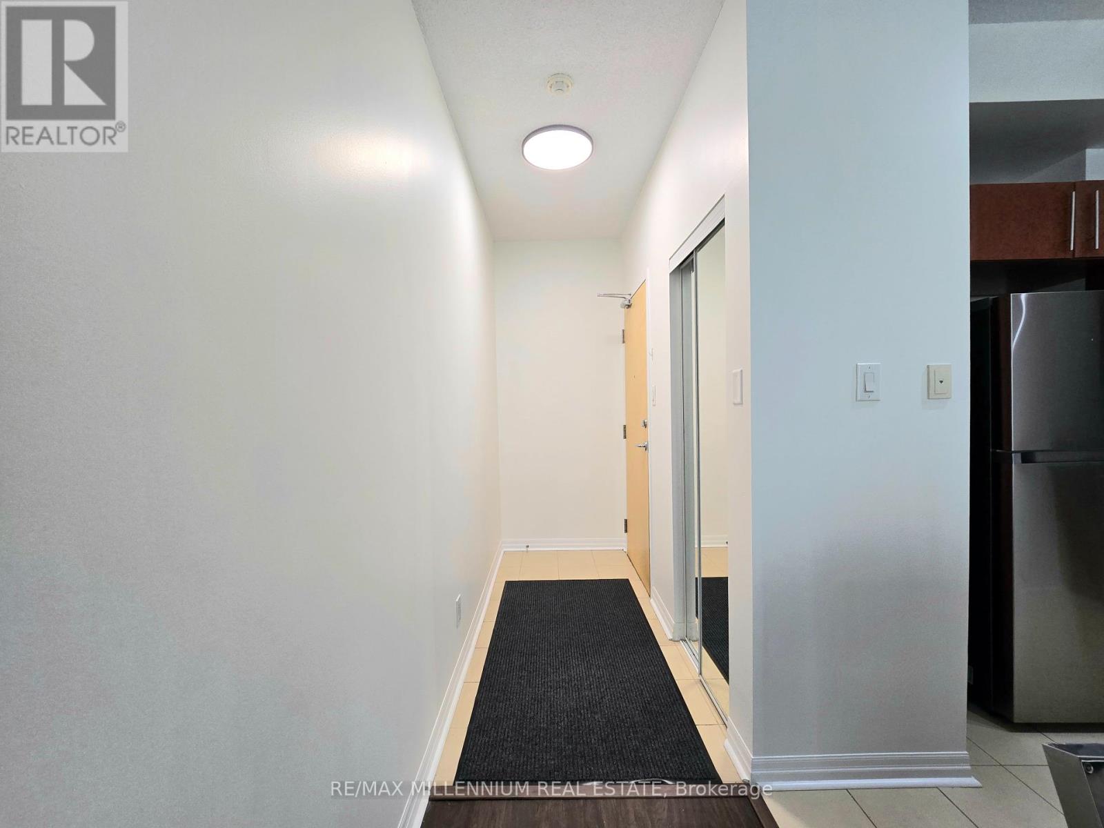 315 - 3515 Kariya Drive, Mississauga, Ontario  L5B 0C1 - Photo 6 - W12067140