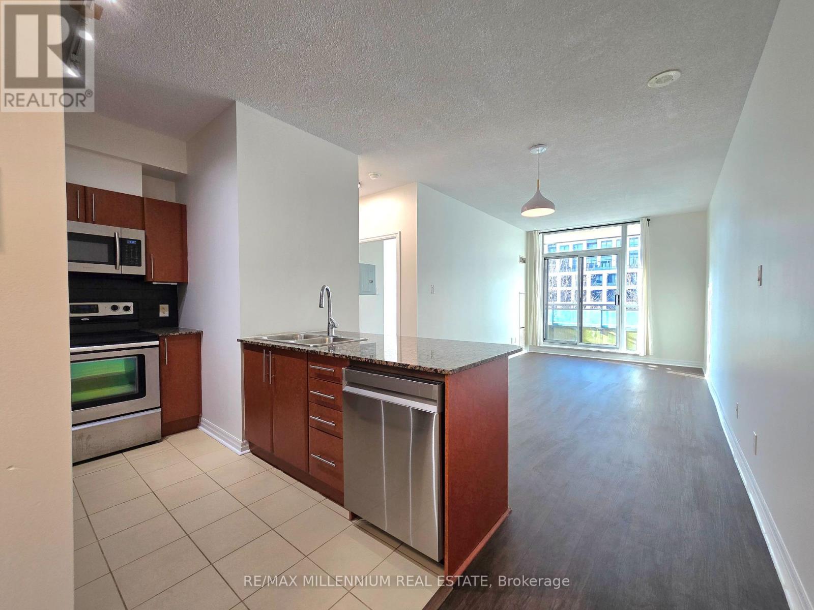 315 - 3515 Kariya Drive, Mississauga, Ontario  L5B 0C1 - Photo 7 - W12067140