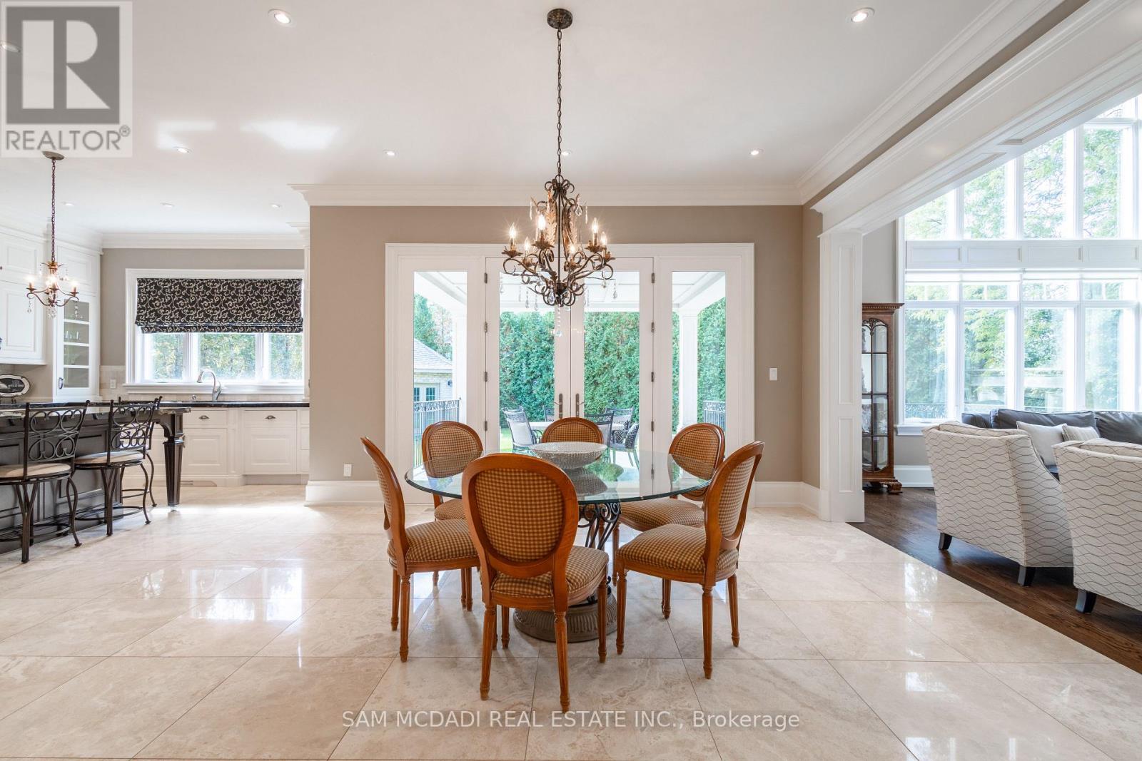 1502 Gregwood Road, Mississauga, Ontario  L5H 2T4 - Photo 14 - W12067208