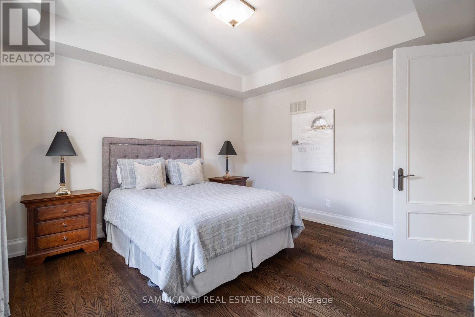 1502 Gregwood Road, Mississauga, Ontario  L5H 2T4 - Photo 24 - W12067208