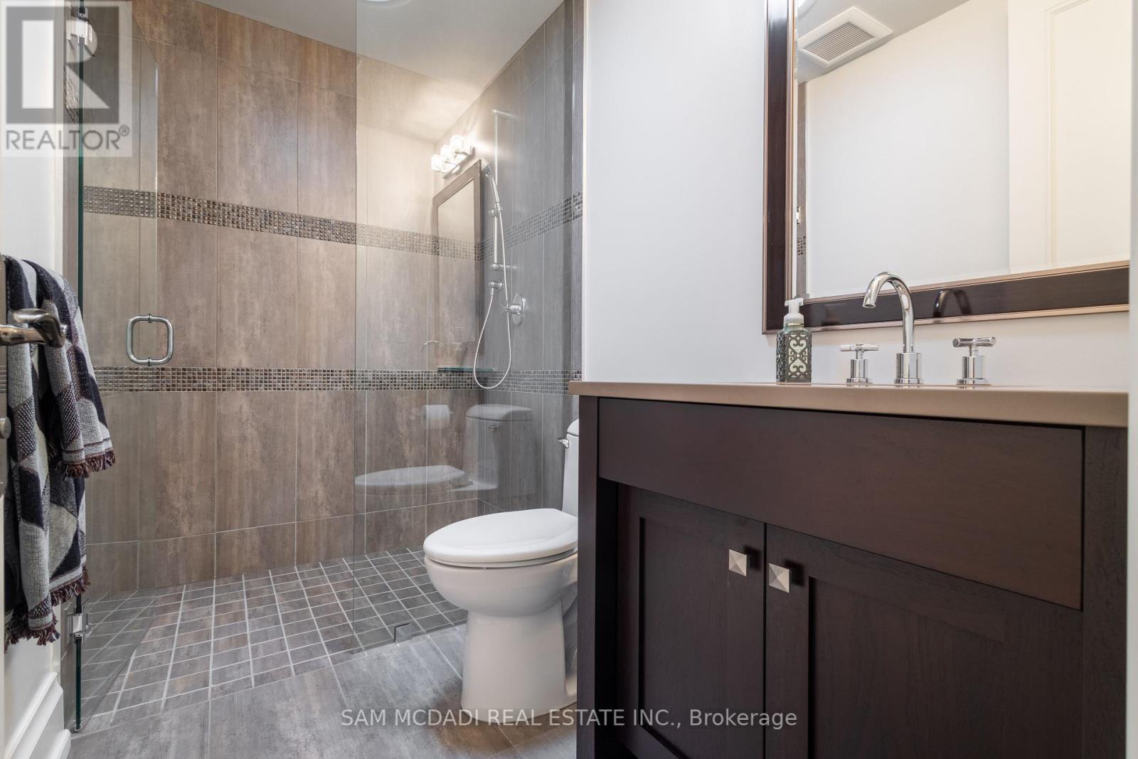 1502 Gregwood Road, Mississauga, Ontario  L5H 2T4 - Photo 27 - W12067208