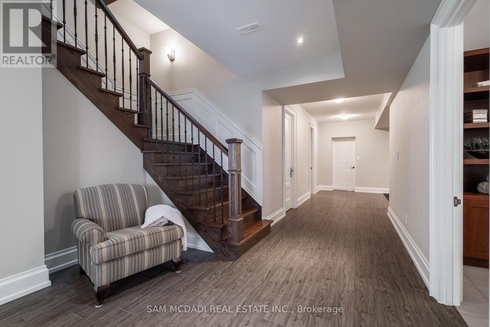1502 Gregwood Road, Mississauga, Ontario  L5H 2T4 - Photo 29 - W12067208