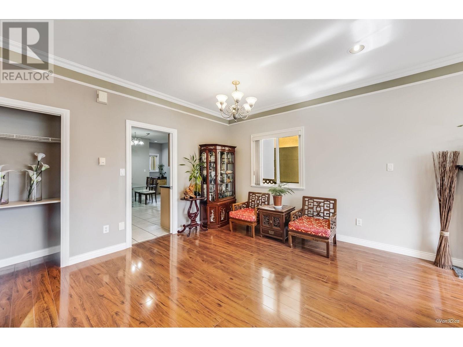 3807 Regent Street, Burnaby, British Columbia  V5C 4G7 - Photo 8 - R2986816