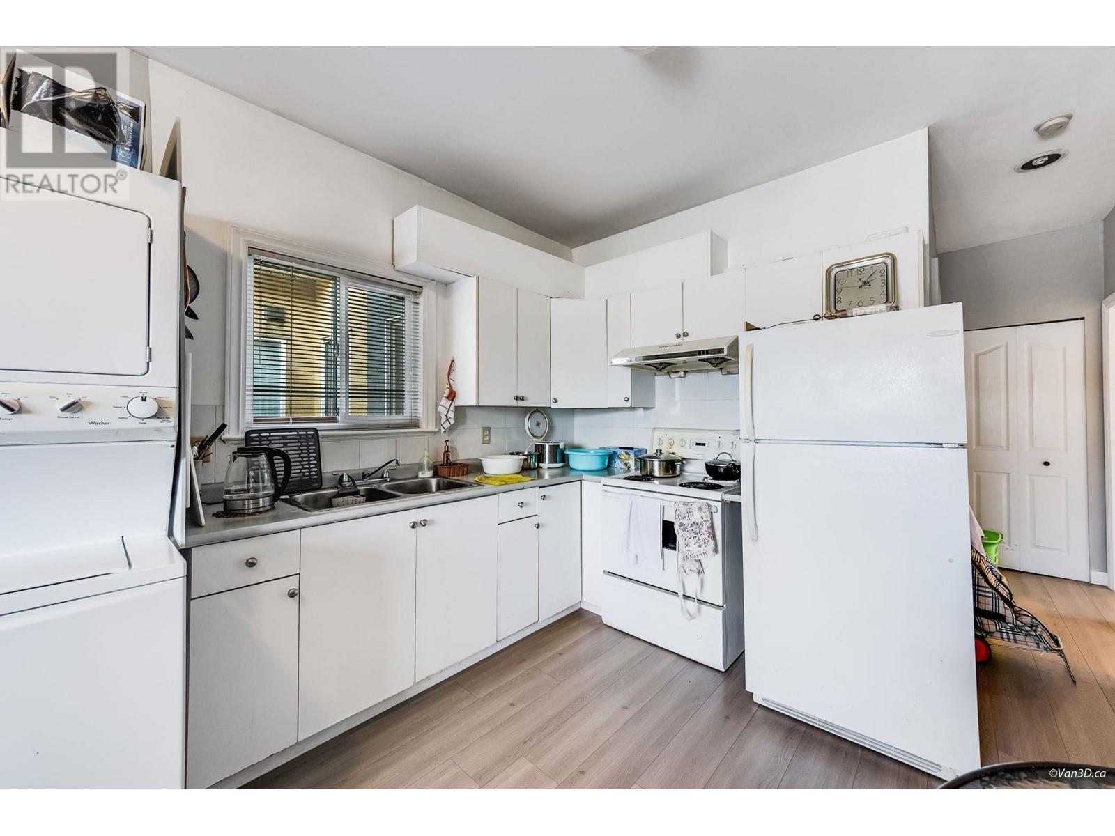 3807 Regent Street, Burnaby, British Columbia  V5C 4G7 - Photo 23 - R2986816