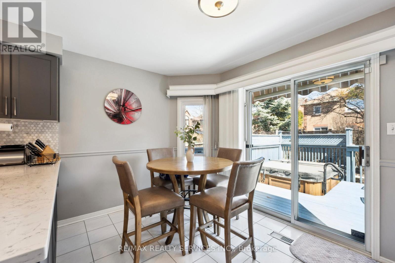 52 Buffridge Trail, Brampton, Ontario  L7A 1H8 - Photo 17 - W12067056